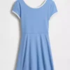 Vestido deportivo infantil de manga corta