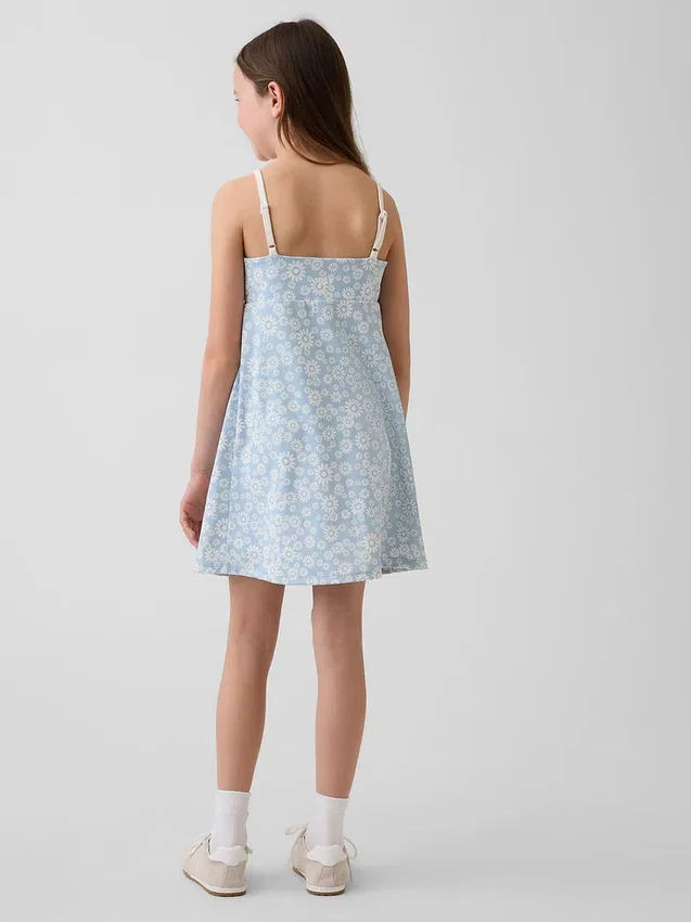 Vestido deportivo sin mangas para niña