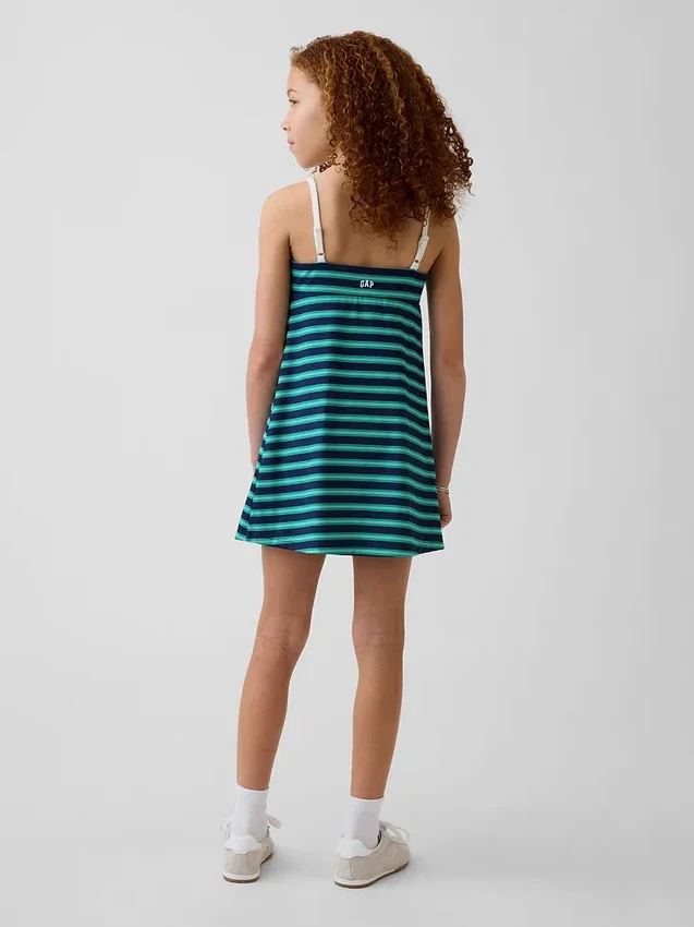 Vestido deportivo sin mangas para niña