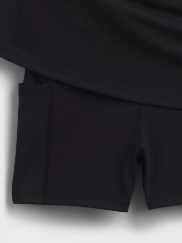 Vestido deportivo sin mangas para niña