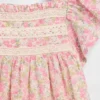 Vestido floral con mangas con volantes para bebés y niños pequeños
