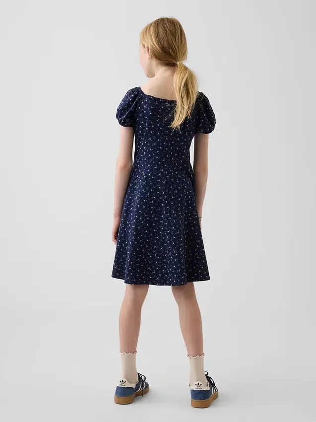Vestido infantil con fruncidos