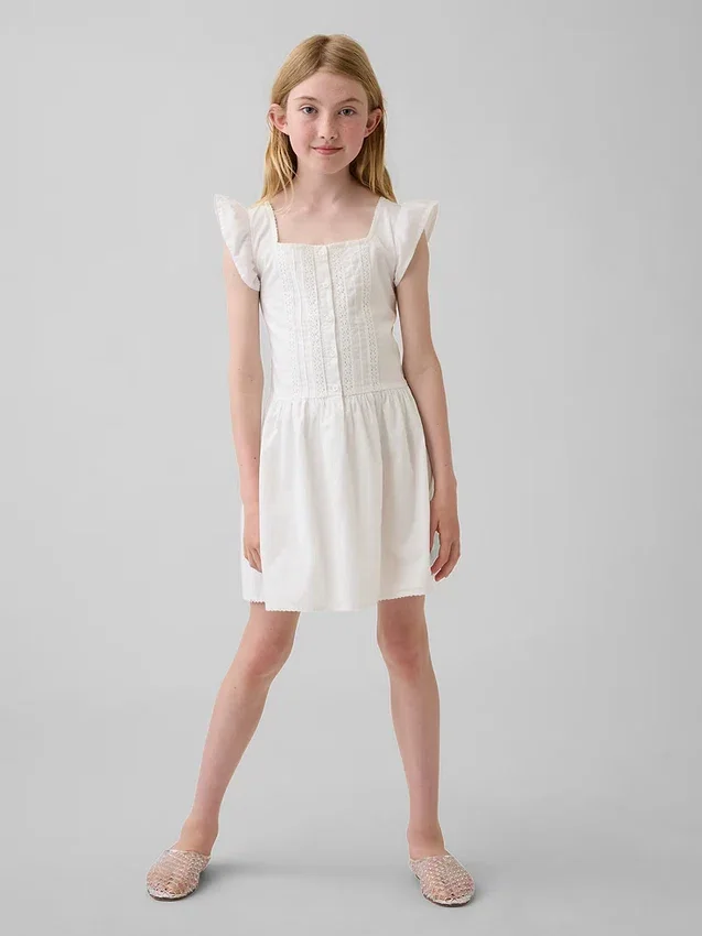 Vestido infantil de manga con volantes y ribete de encaje