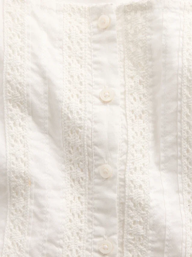Vestido infantil de manga con volantes y ribete de encaje