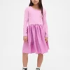 Vestido infantil moderno de materiales mixtos