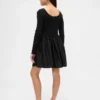 Vestido infantil moderno de materiales mixtos