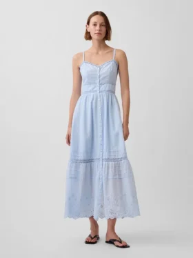 Vestido largo con botones en la parte delantera y ribete de encaje