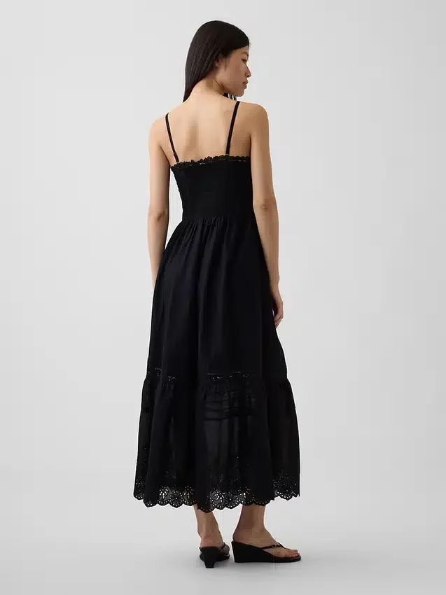 Vestido largo con botones en la parte delantera y ribete de encaje