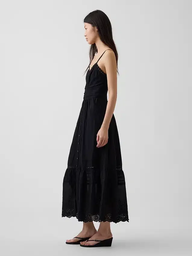 Vestido largo con botones en la parte delantera y ribete de encaje