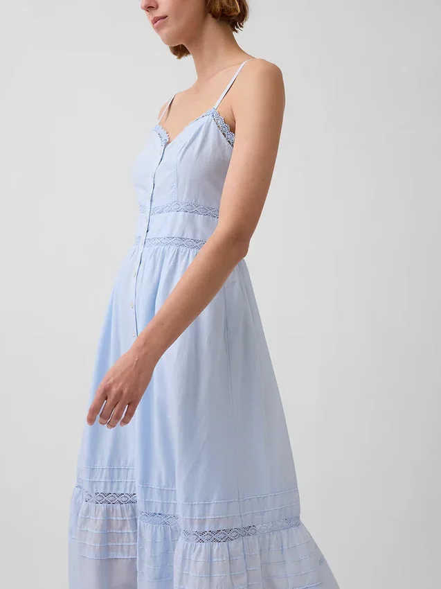 Vestido largo con botones en la parte delantera y ribete de encaje
