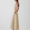 Vestido largo con cuello redondo