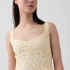 Vestido largo de cintura baja con costuras caladas