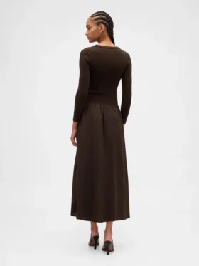 Vestido largo de cintura baja con mezcla de tejidos