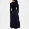 Vestido largo de cintura baja con mezcla de tejidos