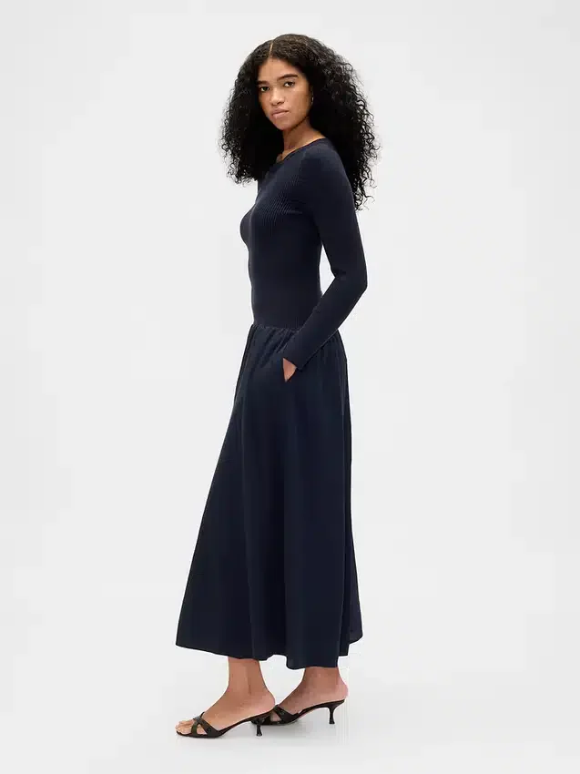Vestido largo de cintura baja con mezcla de tejidos