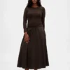 Vestido largo de cintura baja con mezcla de tejidos