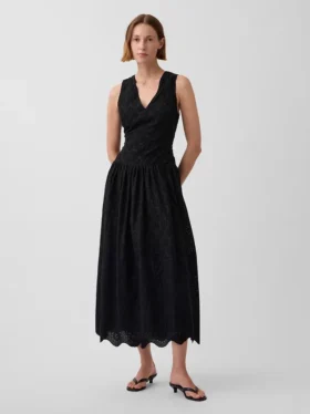 Vestido largo de cintura baja con ojales