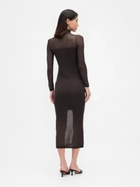 Vestido largo de punto con cuello alto transparente