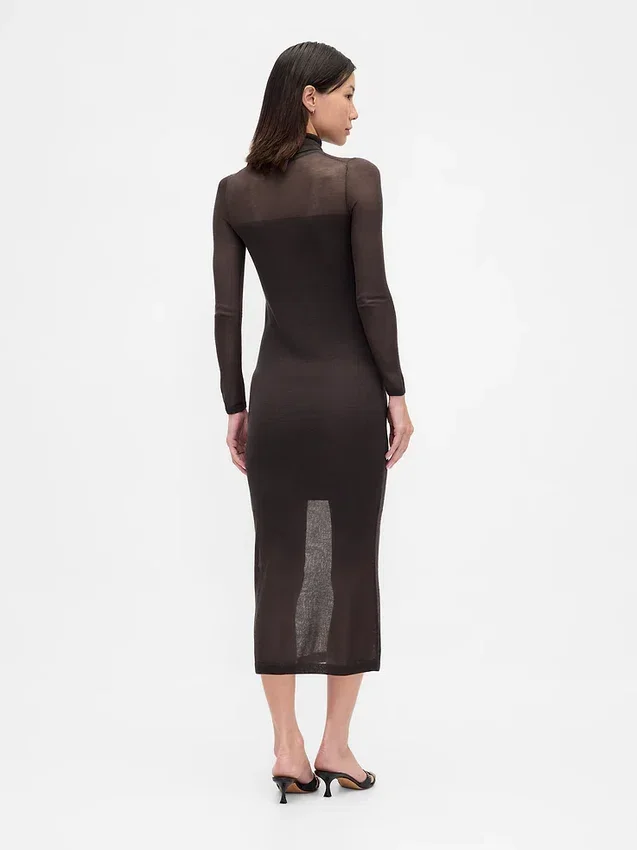 Vestido largo de punto con cuello alto transparente