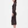 Vestido largo de punto con cuello alto transparente