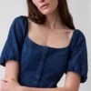 Vestido largo de vaquero con mangas abullonadas y cierre frontal con botones