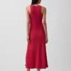 Vestido largo moderno con sujetador incorporado y canalé