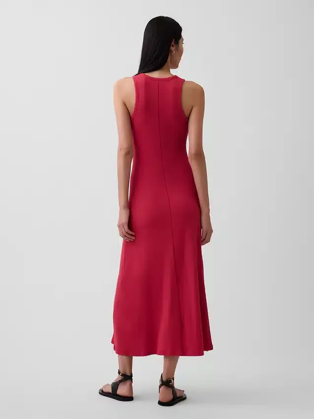 Vestido largo moderno con sujetador incorporado y canalé