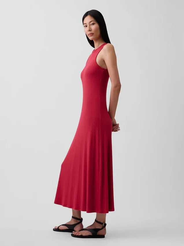 Vestido largo moderno con sujetador incorporado y canalé