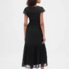 Vestido largo moderno con volantes de mezcla de tejidos