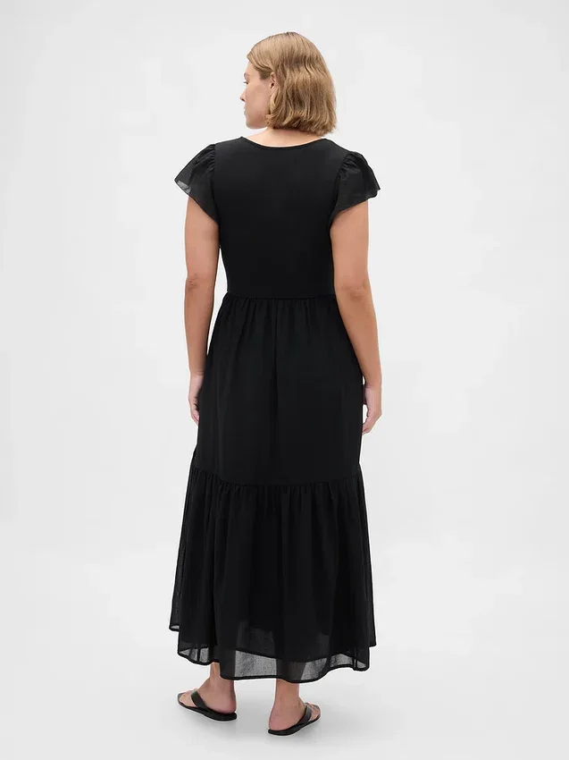 Vestido largo moderno con volantes de mezcla de tejidos