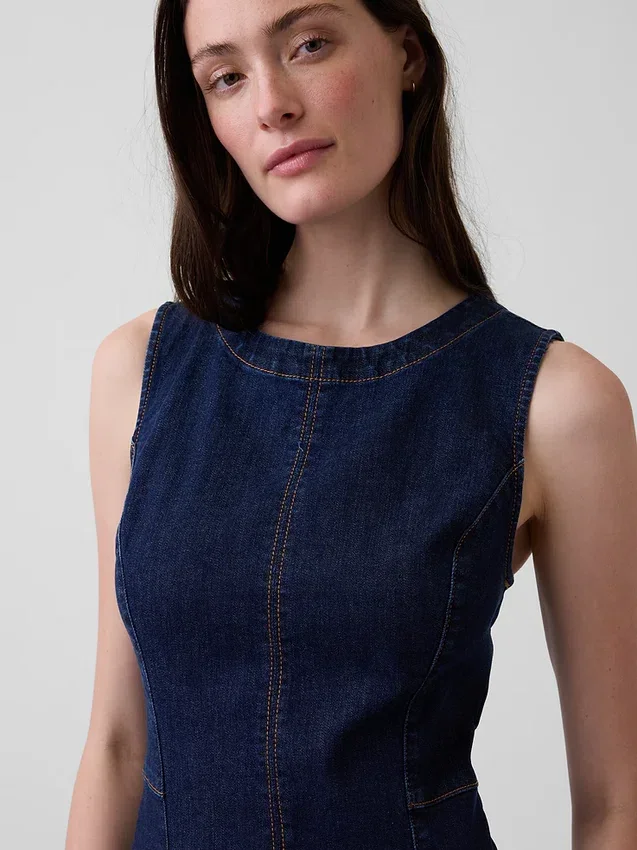Vestido midi ajustado de denim