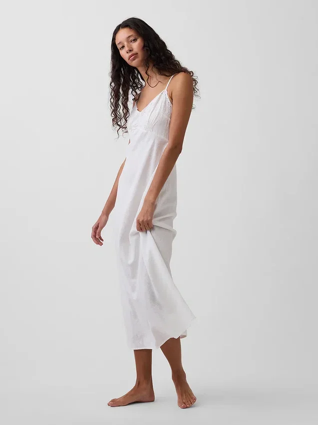 Vestido midi bordado de mezcla de lino