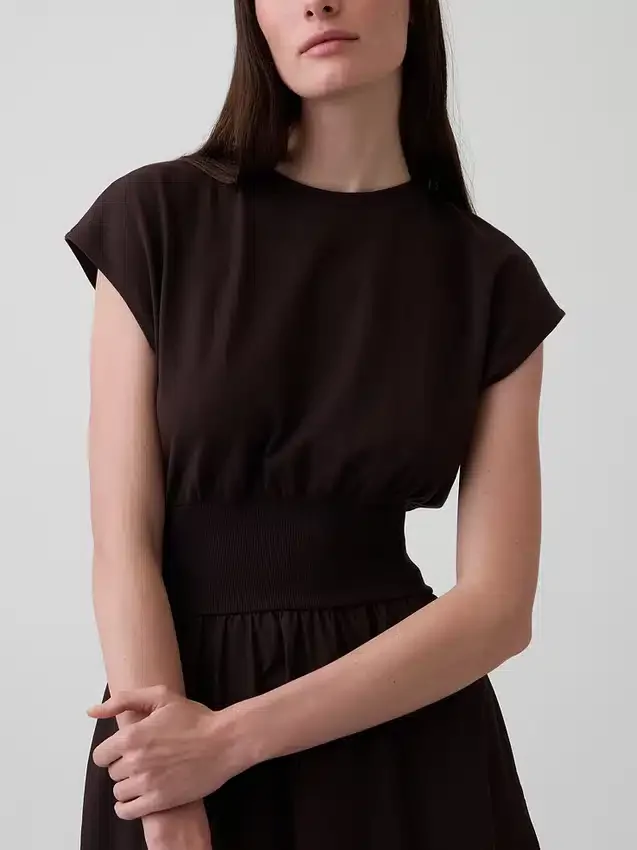 Vestido midi de cintura baja en mezcla de tejidos