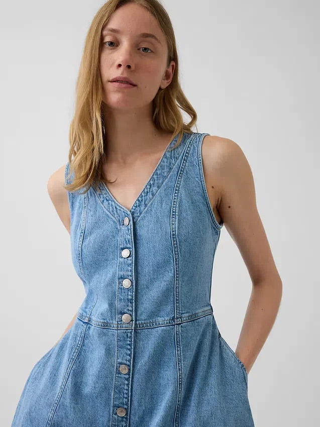 Vestido midi de denim con bajo en forma de pañuelo