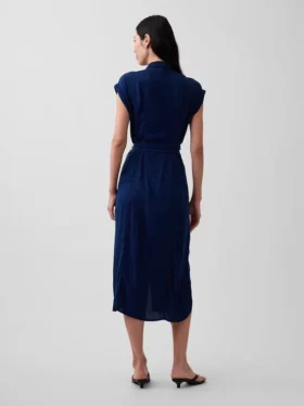 Vestido midi utilitario de denim con cinturilla atada