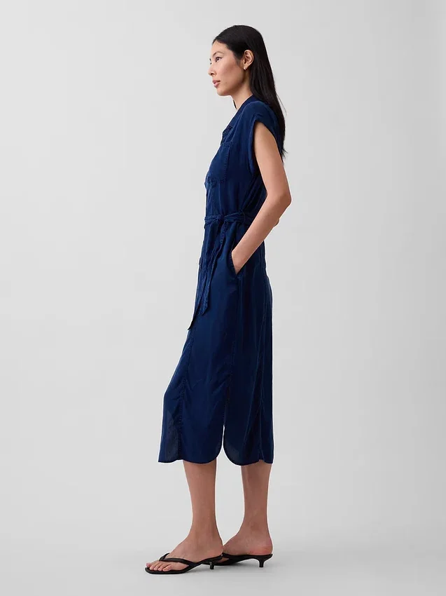 Vestido midi utilitario de denim con cinturilla atada