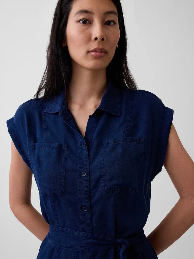 Vestido midi utilitario de denim con cinturilla atada