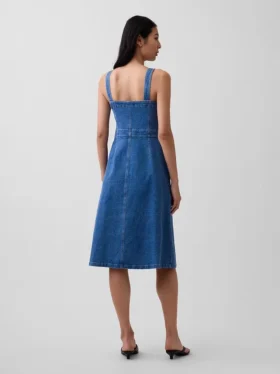 Vestido midi vaquero con botones en la parte delantera