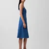 Vestido midi vaquero con botones en la parte delantera