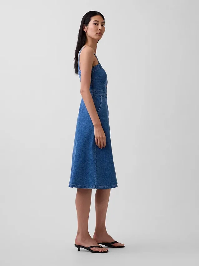 Vestido midi vaquero con botones en la parte delantera