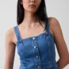 Vestido midi vaquero con botones en la parte delantera