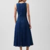 Vestido midi vaquero con cremallera frontal y costuras