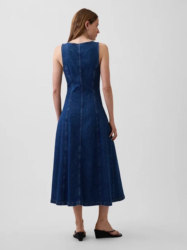 Vestido midi vaquero con cremallera frontal y costuras