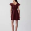 Vestido mini con cuello redondo y ribete de encaje