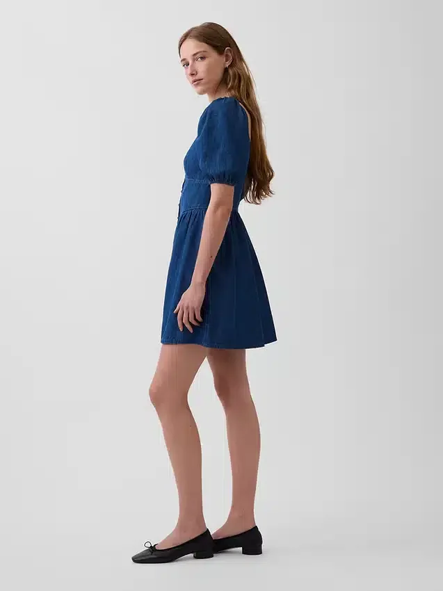 Vestido mini de denim con mangas abullonadas y escote corazón