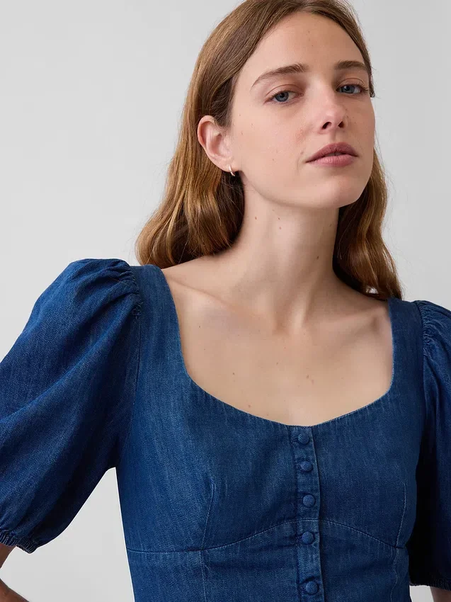 Vestido mini de denim con mangas abullonadas y escote corazón