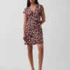 Vestido mini estampado con cuello en V