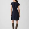 Vestido mini estampado con cuello en V