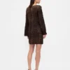 Vestido mini recto con cuello barco