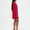 Vestido mini recto con cuello barco